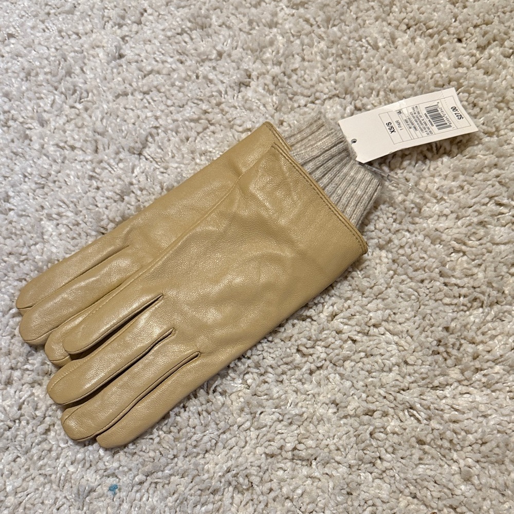 Small leather new gloves cream knit soft